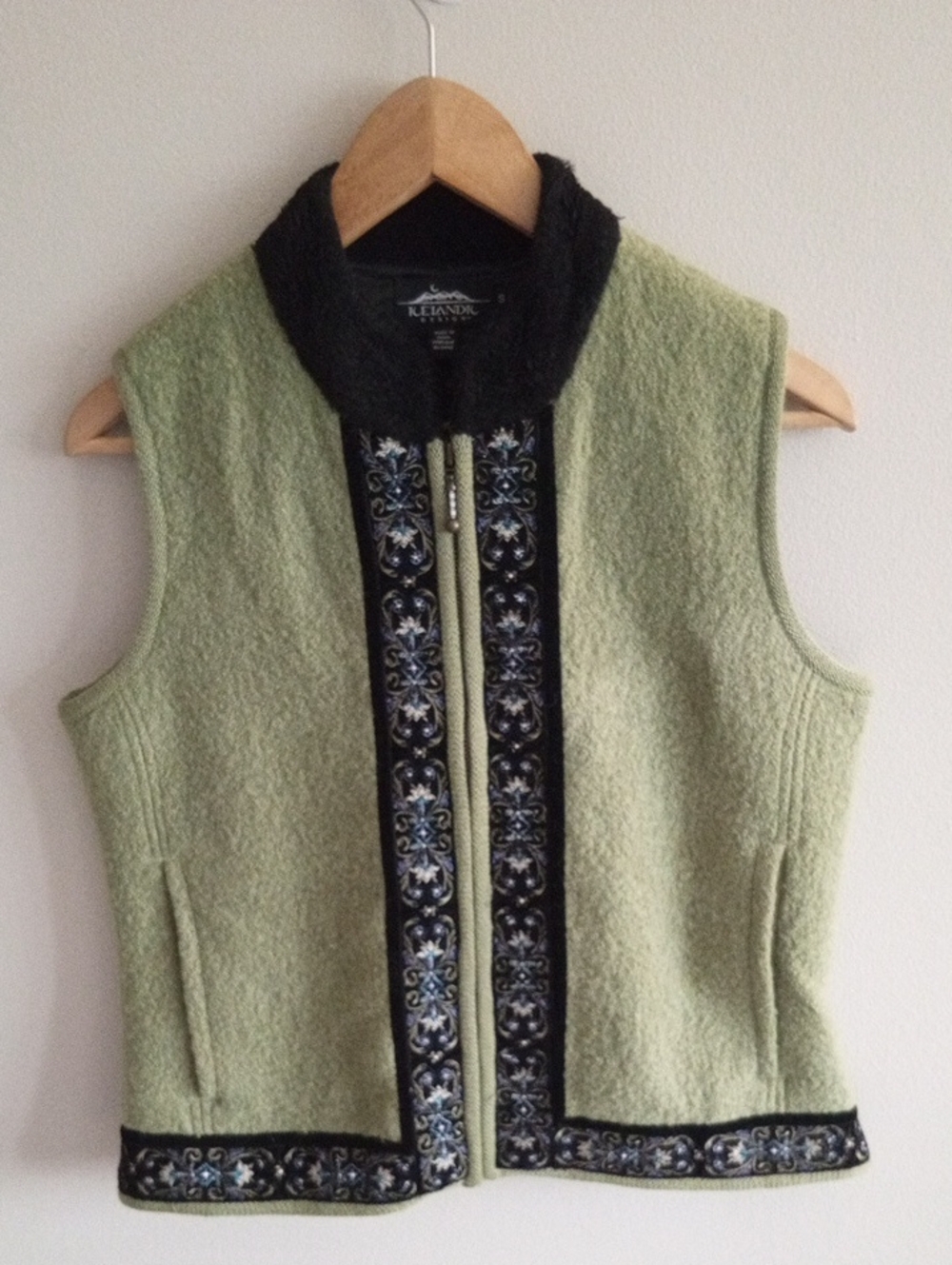 Icelandic Designs Boiled Wool Vest Size Small Embroidered Velvet Nordic